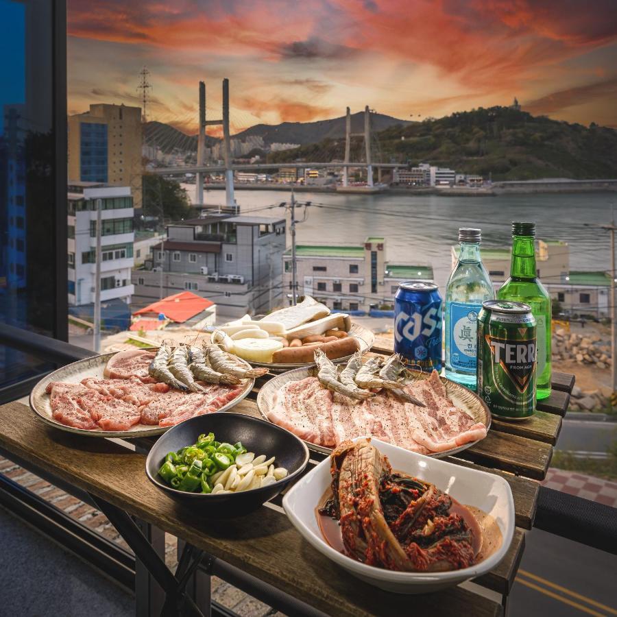 Yeosu View Foret Pension Exteriör bild