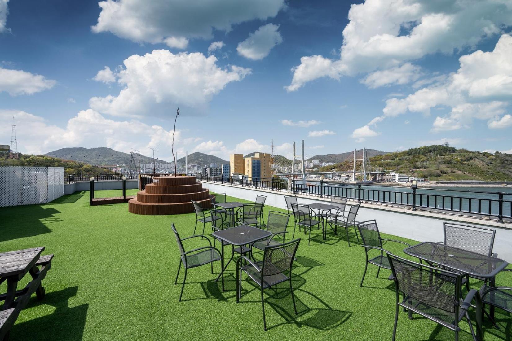 Yeosu View Foret Pension Exteriör bild