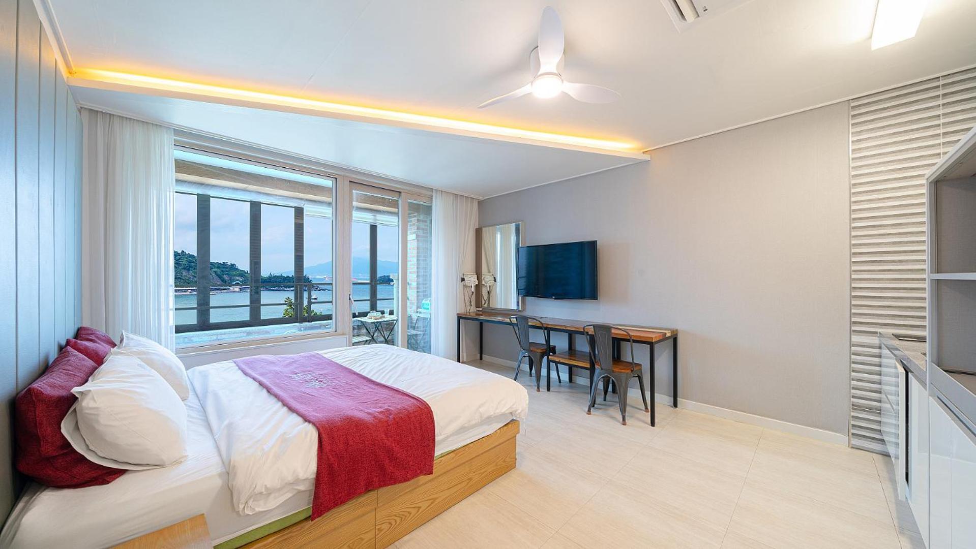Yeosu View Foret Pension Exteriör bild