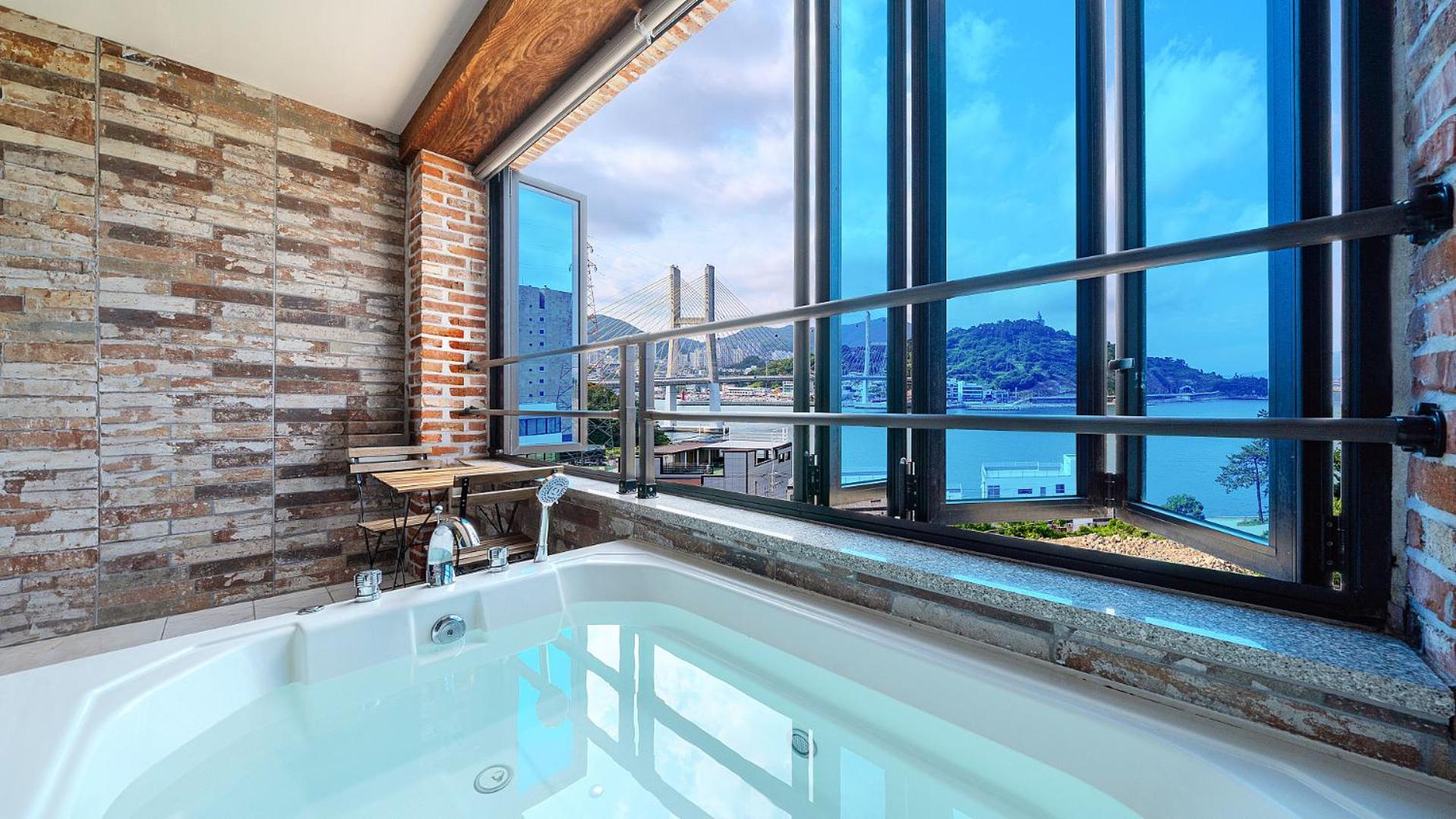Yeosu View Foret Pension Exteriör bild